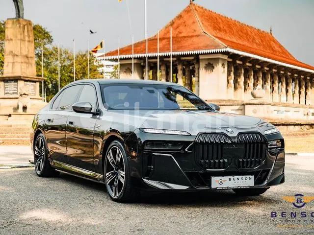 BMW I7 2024 photo 4