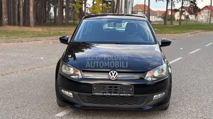 Volkswagen Polo 2011 photo 2