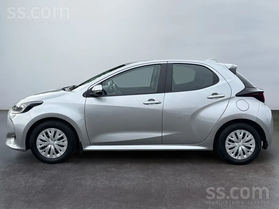 Toyota Yaris 2022 photo 2