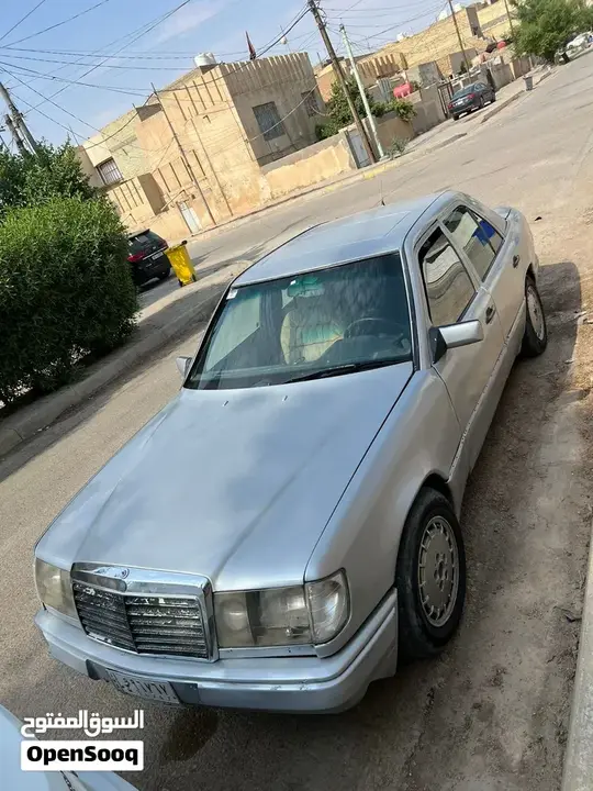 Mercedes-Benz E-Class 1988 photo 4