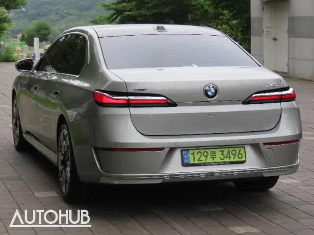 BMW 7 Series 2024 photo 4