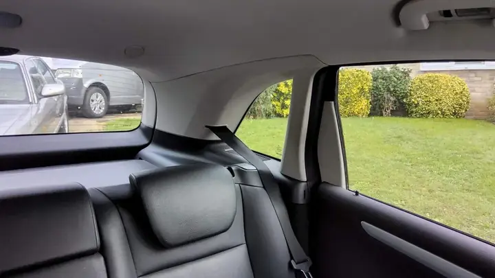 Mercedes-Benz B-Class 2010 photo 2
