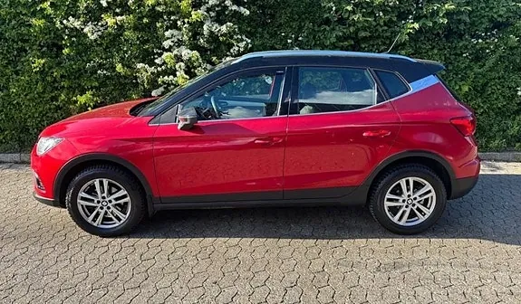 Seat Arona 2019 photo 2