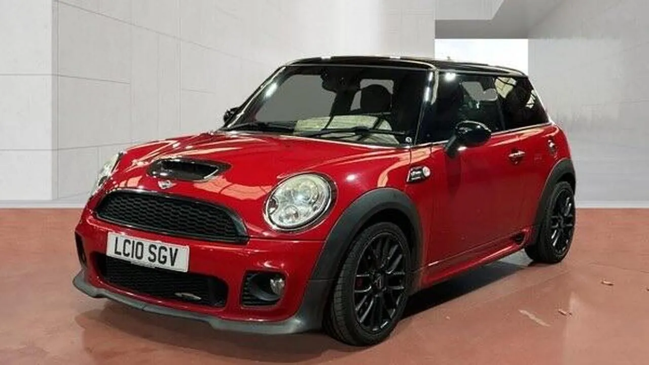 Mini John Cooper Works 2010 photo 2