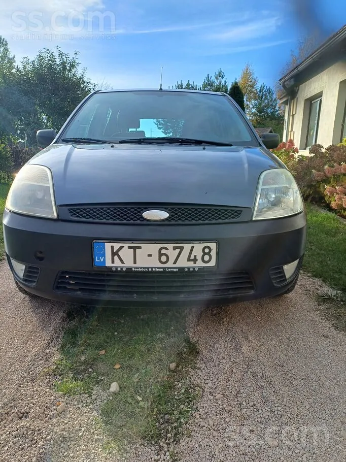 Ford Fiesta 2005 photo 2