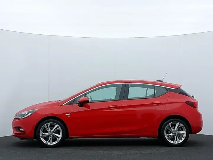Vauxhall Astra 2017 photo 4