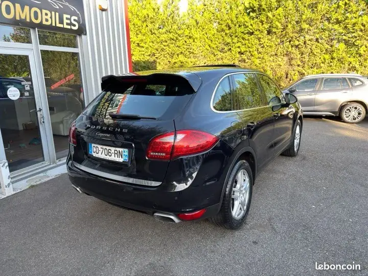 Porsche Cayenne 2012 photo 4