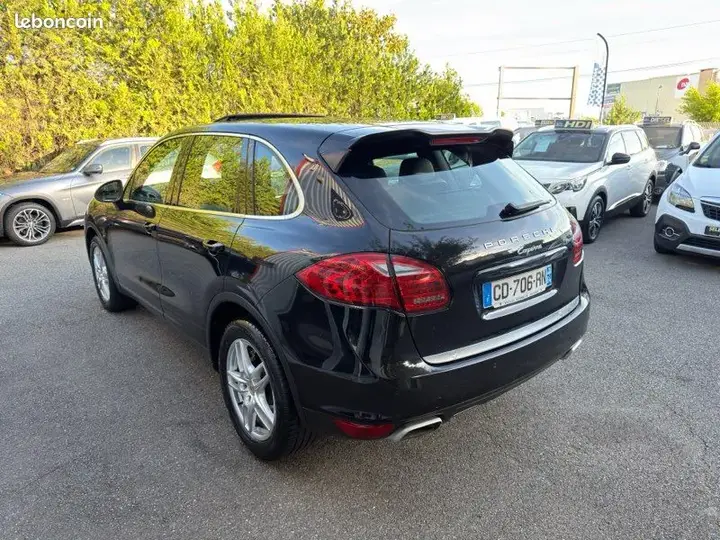 Porsche Cayenne 2012 photo 3