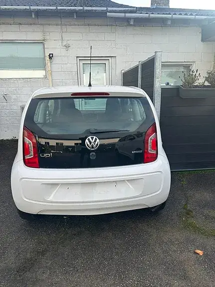 Volkswagen Up 2013 photo 3
