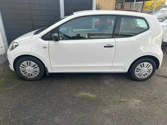 Volkswagen Up 2013 photo 2