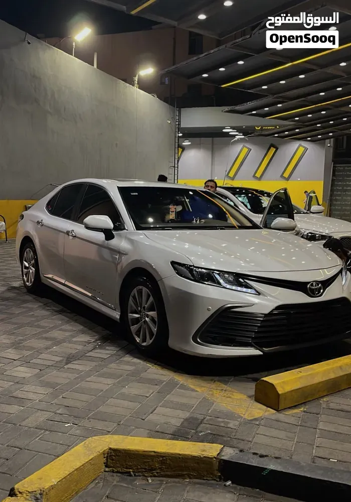 Toyota Camry 2021 photo 2