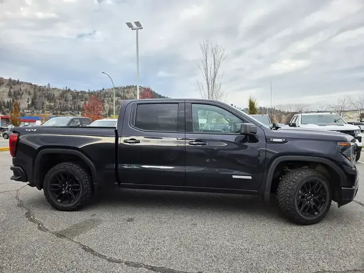 GMC Sierra 1500 2024 photo 2