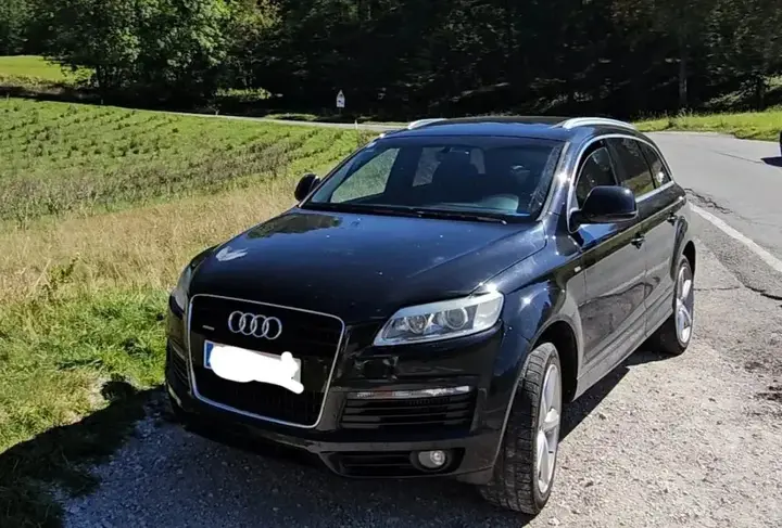 Audi Q7 2006 photo 2