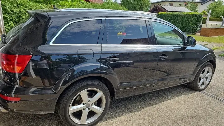 Audi Q7 2006 photo 3