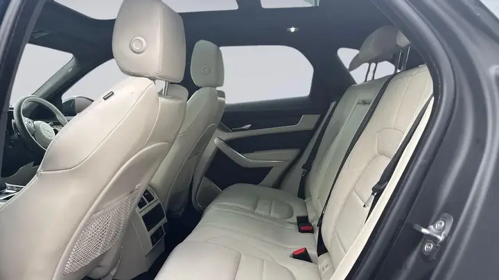 Jaguar F-Pace 2024 photo 4