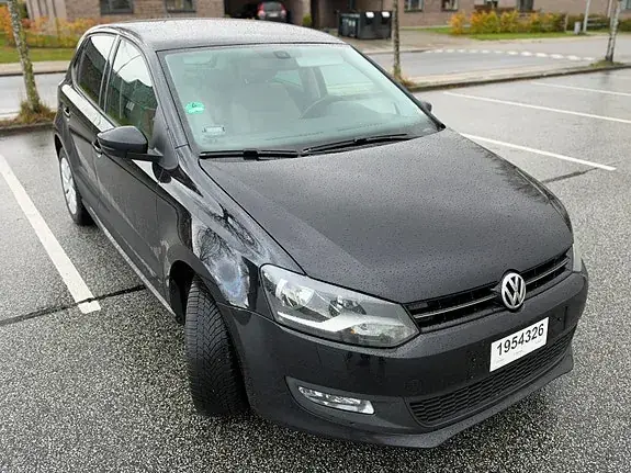 Volkswagen Polo 2014 photo 2