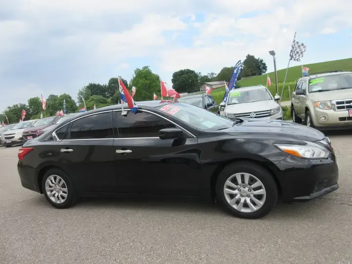 Nissan Altima 2016 photo 5