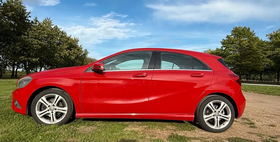 Mercedes-Benz A180