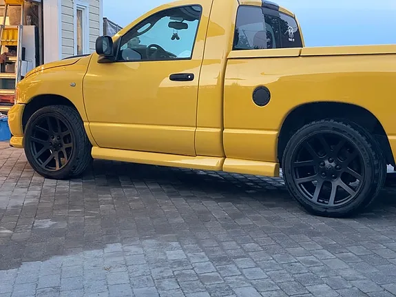 Dodge Ram 2004 photo 2
