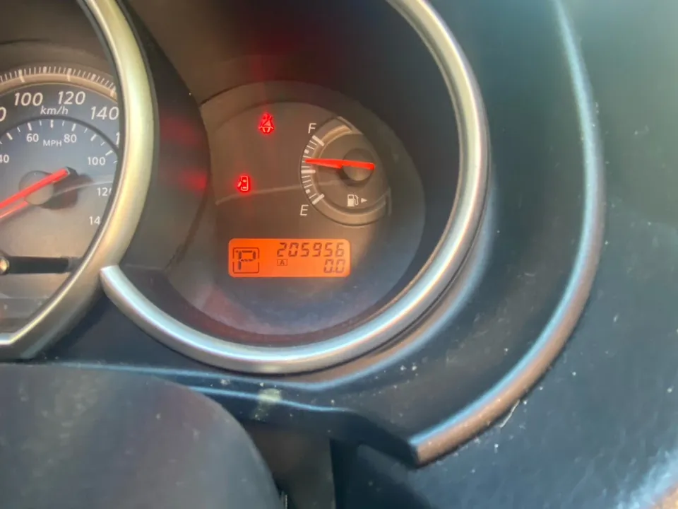 Nissan Versa 2011 photo 5