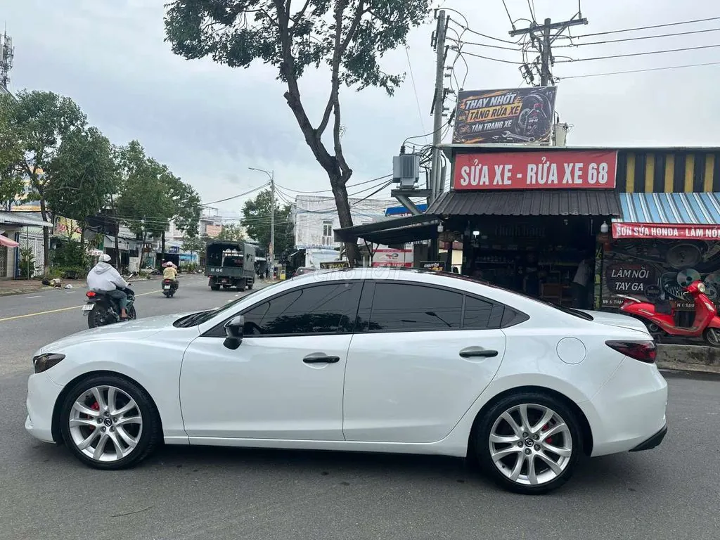 Mazda 6