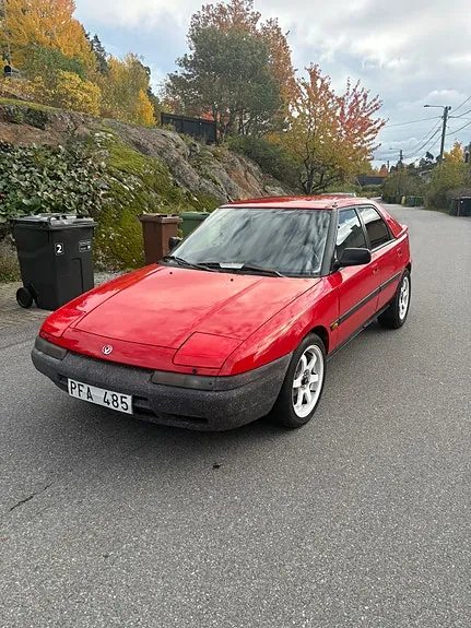 Mazda 323F 1994 photo 4