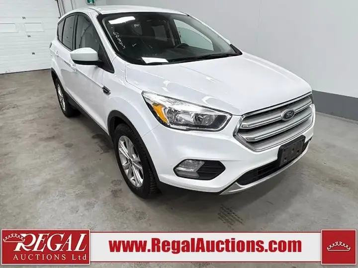 Ford Escape 2019 photo 2