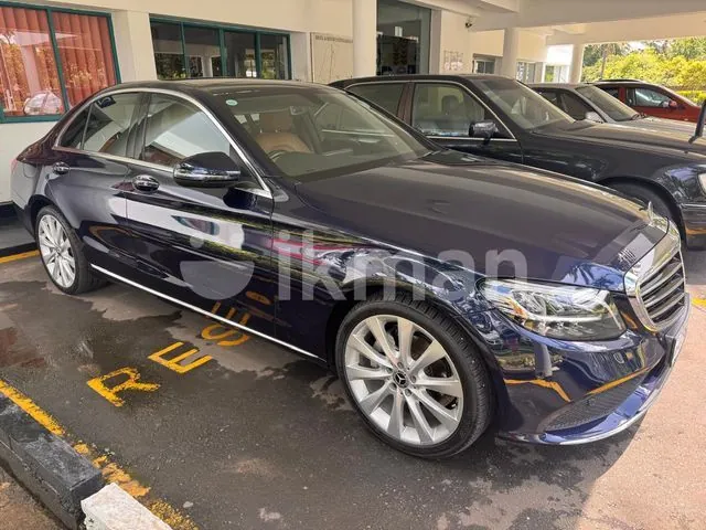 Mercedes-Benz C200 2019 photo 2