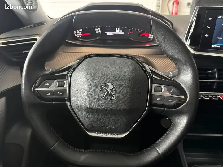Peugeot 2008 2020 photo 4