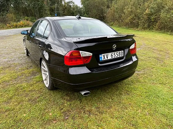 BMW 318D 2007 photo 4