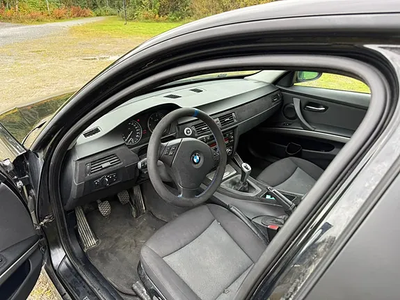 BMW 318D 2007 photo 5