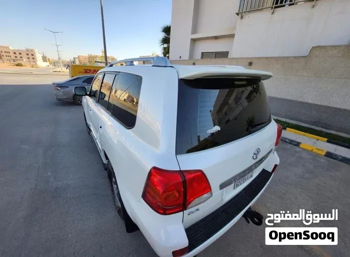 Toyota Land Cruiser 2015 photo 2