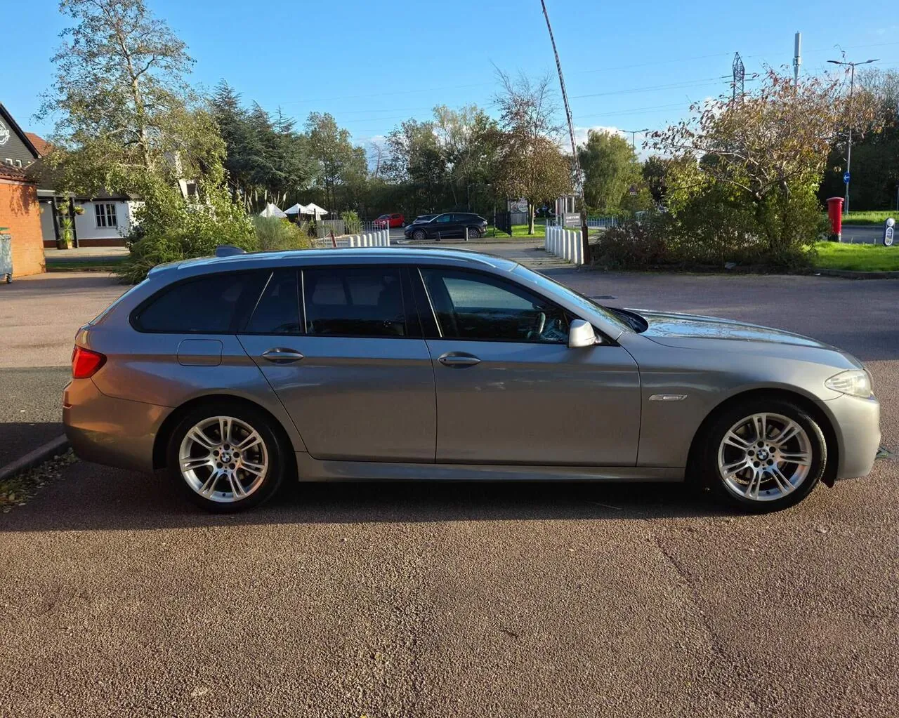 BMW 5 Series 2010 photo 4
