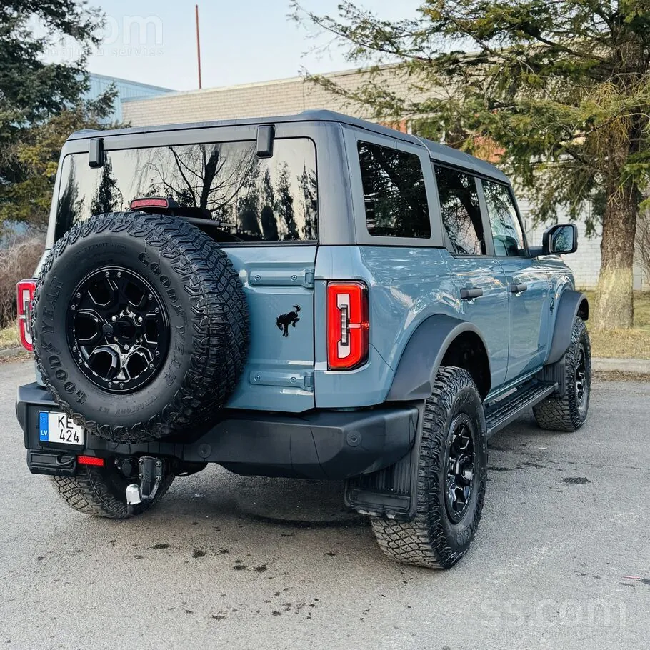 Ford Bronco 2023 photo 3