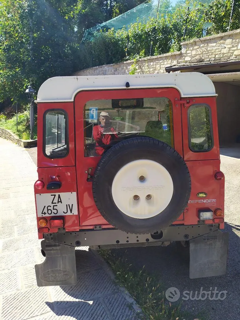Land Rover Defender 2000 photo 4