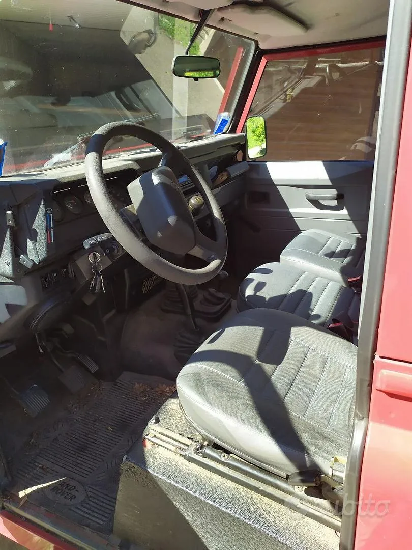 Land Rover Defender 2000 photo 5