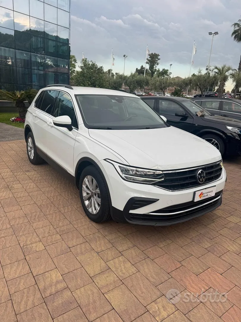 Volkswagen Tiguan 2022 photo 2