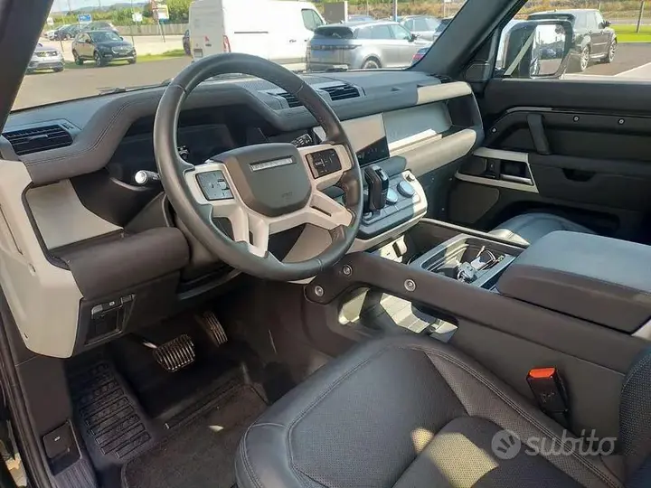 Land Rover Defender 2023 photo 4