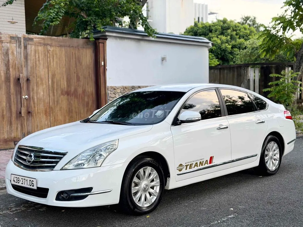 Nissan Teana 2010 photo 3