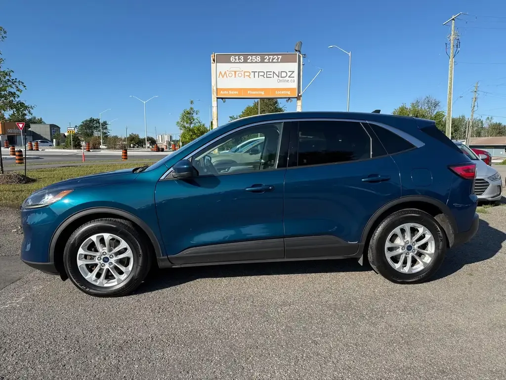 Ford Escape 2020 photo 2