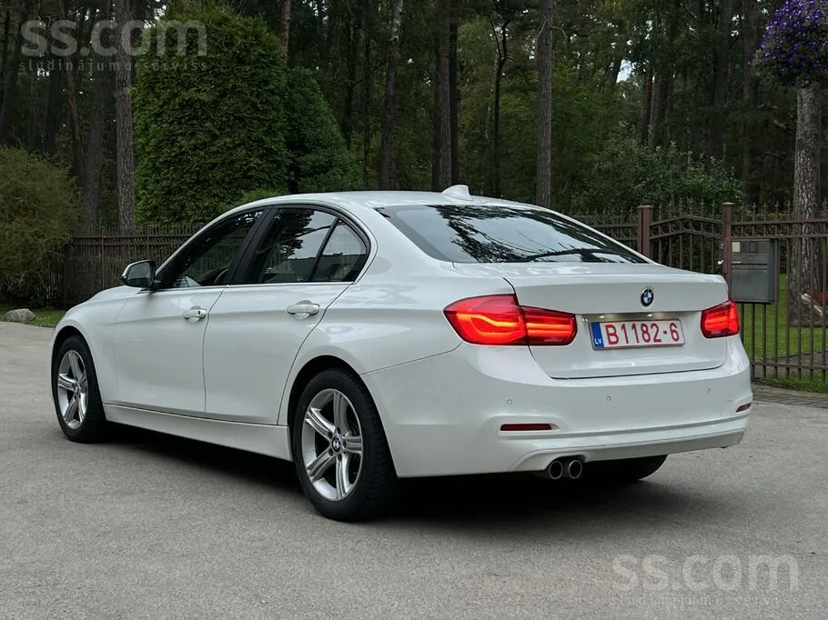 BMW 330 2016 photo 4