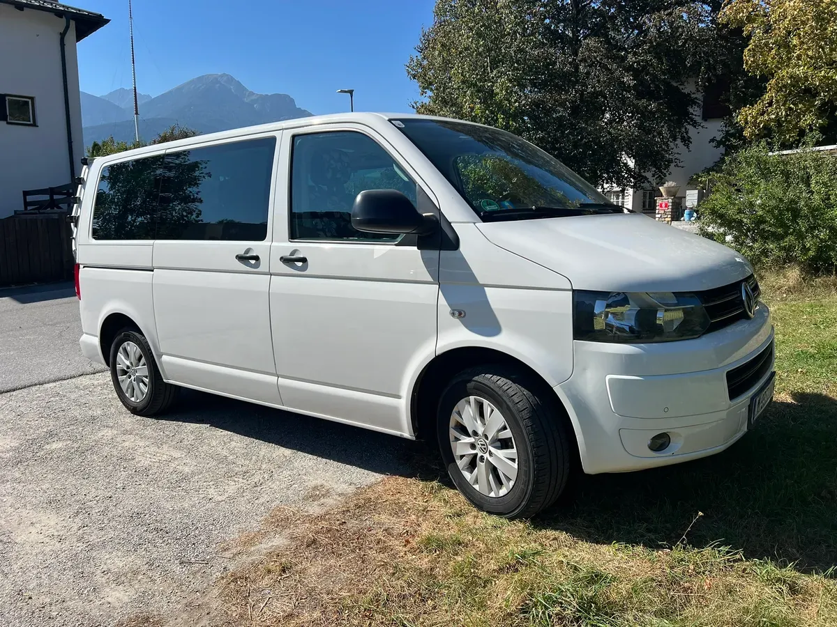 Volkswagen Multivan 2014 photo 2