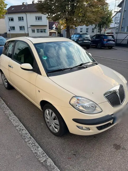Lancia Ypsilon