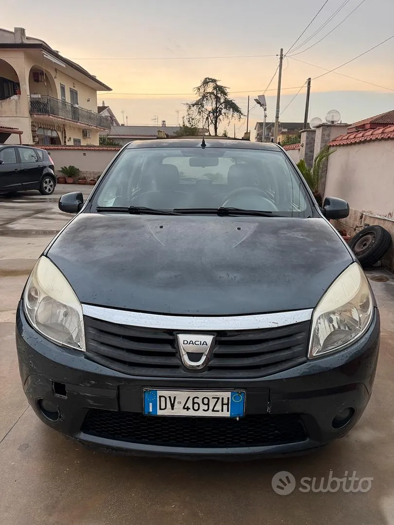 Dacia Sandero 2009 photo 2