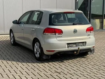 Volkswagen Golf 2010 photo 3