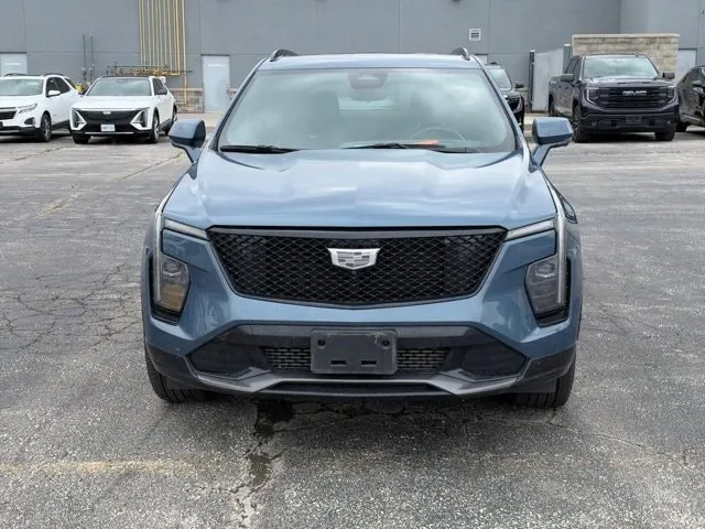 Cadillac Xt4 2025 photo 2