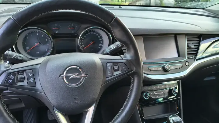 Opel Astra 2020 photo 3