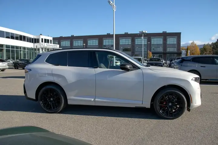 BMW X5 2027 photo 3