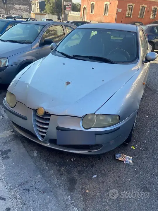 Alfa Romeo 147 2004 photo 2