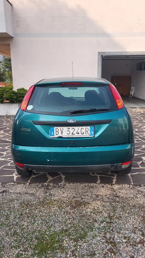 Ford Focus 2000 photo 4